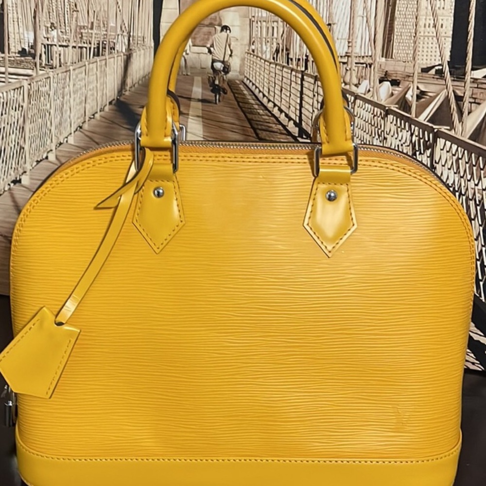 Louis Vuitton Epi Leather Alma PM Bag SALE FIRM - Picture 2 of 8